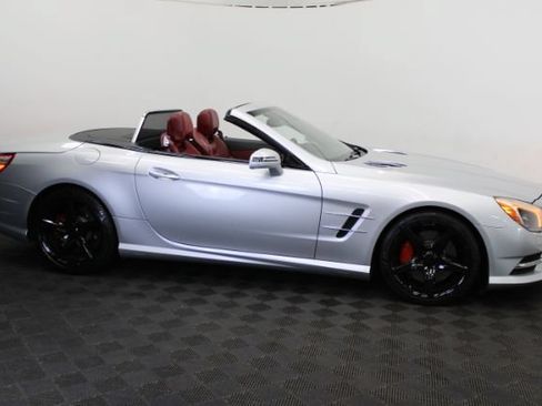 Used 2013 Mercedes-Benz SL 550 image 12