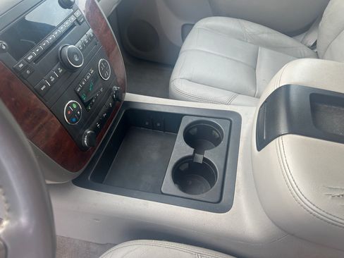 Used 2012 Chevrolet Suburban LT w/ Luxury Package AWD/4WD image 22