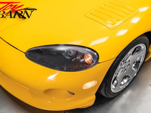 Used 2001 Dodge Viper GTS RWD image 11