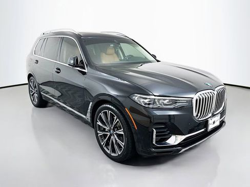 Used 2021 BMW X7 xDrive40i w/ Executive Package AWD/4WD image 3