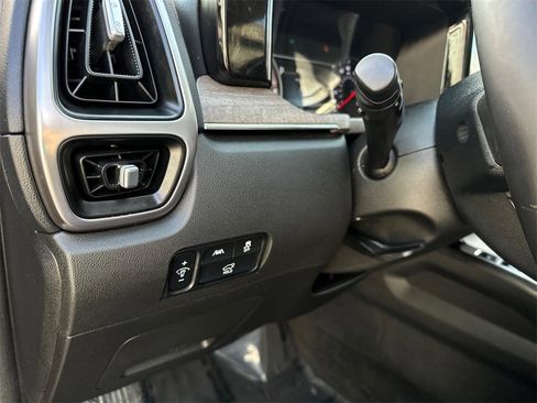 Used 2022 Kia Sorento EX w/ Panoramic Sunroof Package image 36