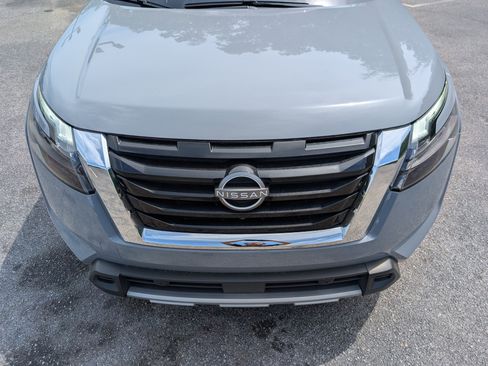 Used 2025 Nissan Pathfinder Platinum w/ Cargo Package FWD image 12