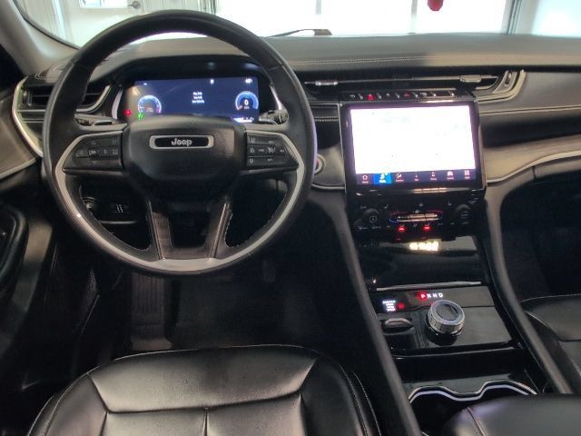 Used 2023 Jeep Grand Cherokee Limited AWD/4WD image 18