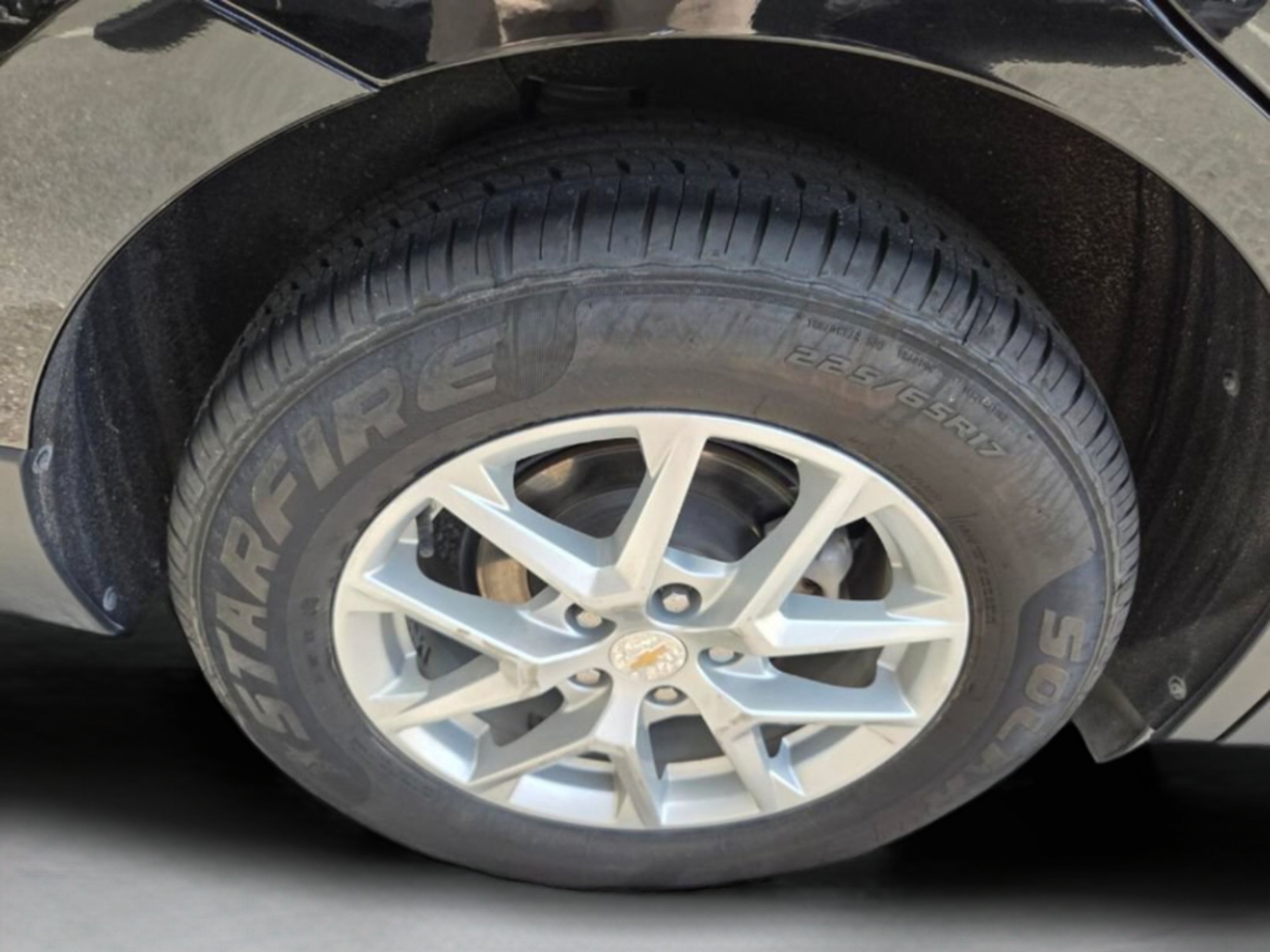 Used 2024 Chevrolet Equinox LT AWD/4WD image 17