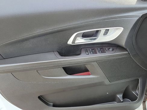 Used 2017 Chevrolet Equinox LT w/ Sport Edition image 10