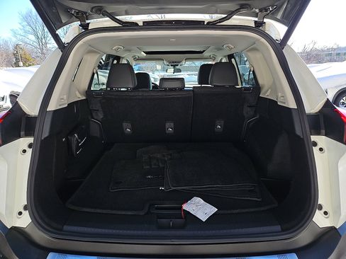 Certified 2023 Nissan Rogue SV w/ SV Premium Package image 27