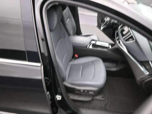Used 2023 Buick Enclave Essence w/ Experience Buick Package AWD/4WD image 18