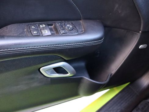 Used 2015 Dodge Challenger R/T Scat Pack w/ Leather Interior Group RWD image 23