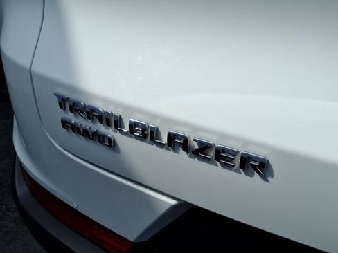 Used 2022 Chevrolet TrailBlazer LT w/ Convenience Package image 19