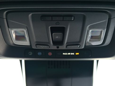 Used 2023 Chevrolet Silverado 1500 High Country w/ Technology Package image 12