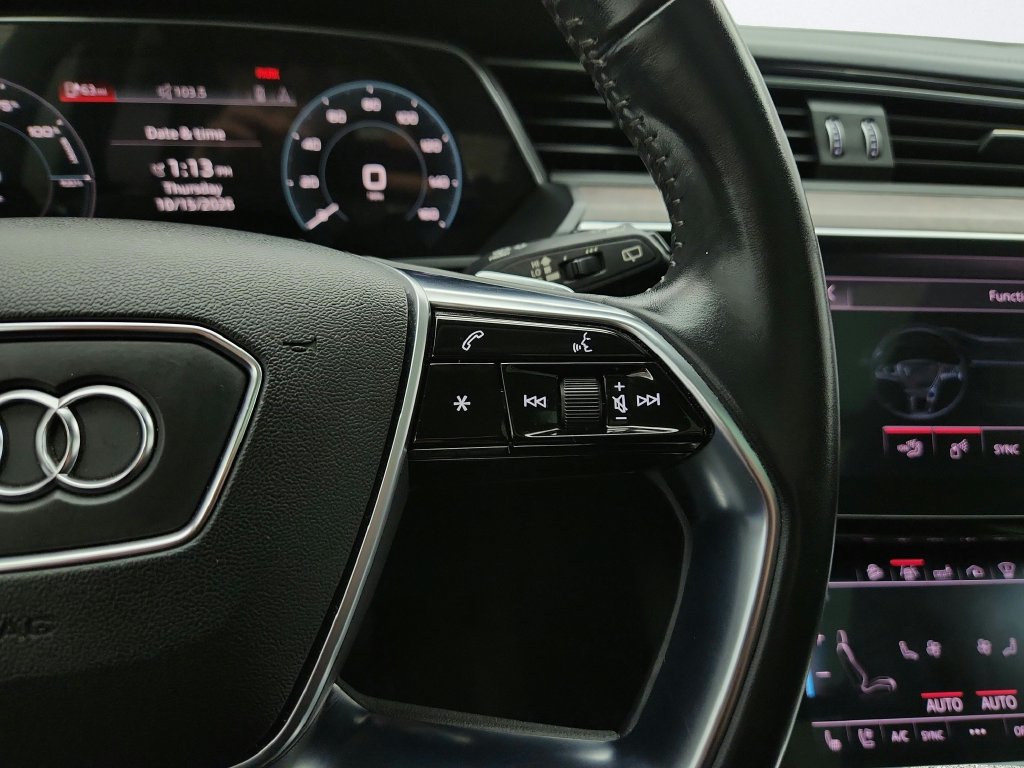 Used 2019 Audi e-tron Prestige w/ Prestige Package AWD/4WD image 20