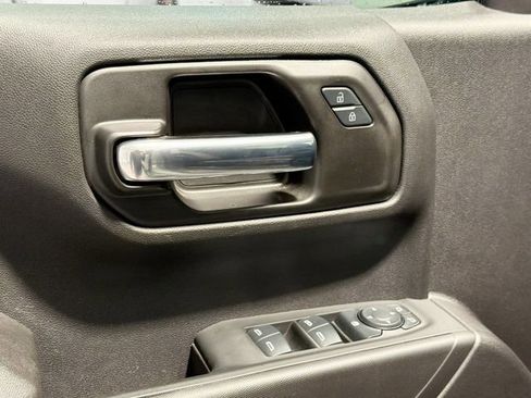 Used 2024 Chevrolet Silverado 1500 Custom Trail Boss w/ Turbomax Blackout Package AWD/4WD image 15