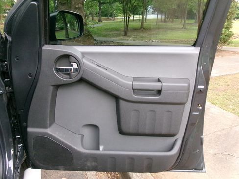 Used 2015 Nissan Xterra S w/ Value Package RWD image 17