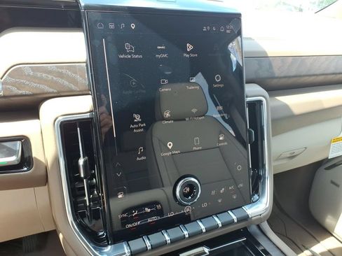 New 2026 GMC Yukon Denali w/ LPO, Floor Liner Package AWD/4WD image 19