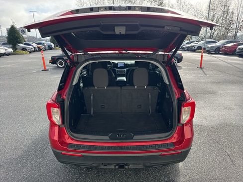 Used 2022 Ford Explorer XLT w/ Class IV Trailer Tow Package image 11