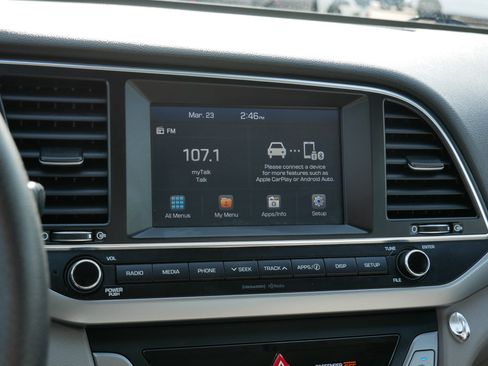 Used 2017 Hyundai Elantra SE FWD image 22