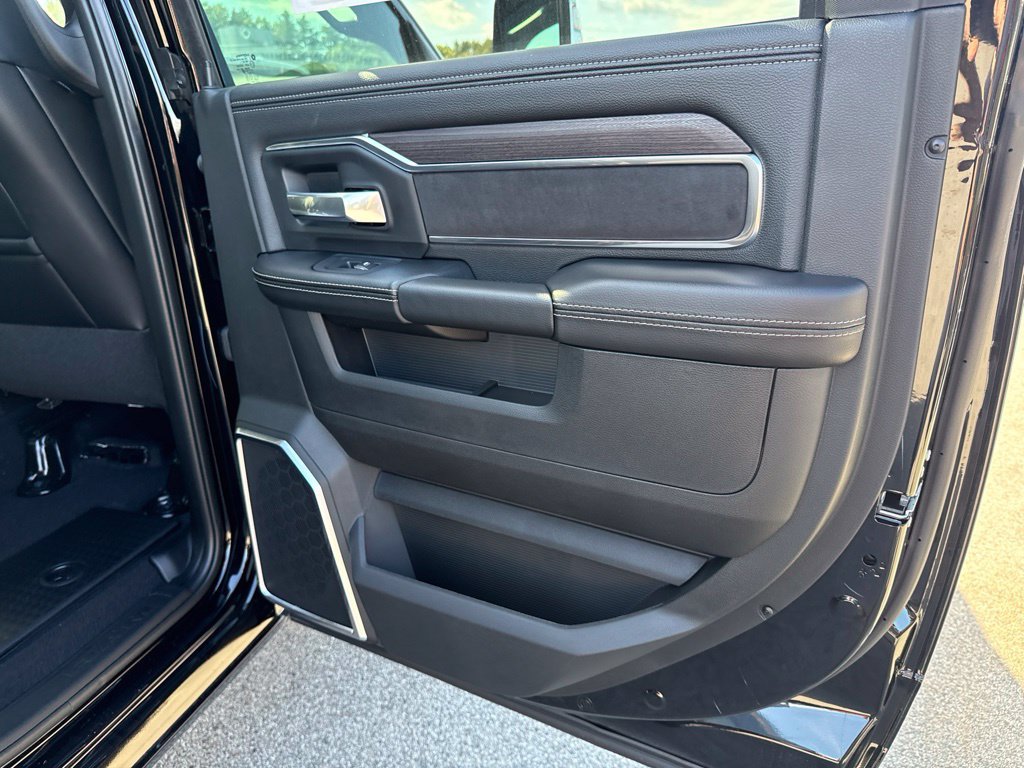 New 2027 RAM 2500 Laramie AWD/4WD image 25