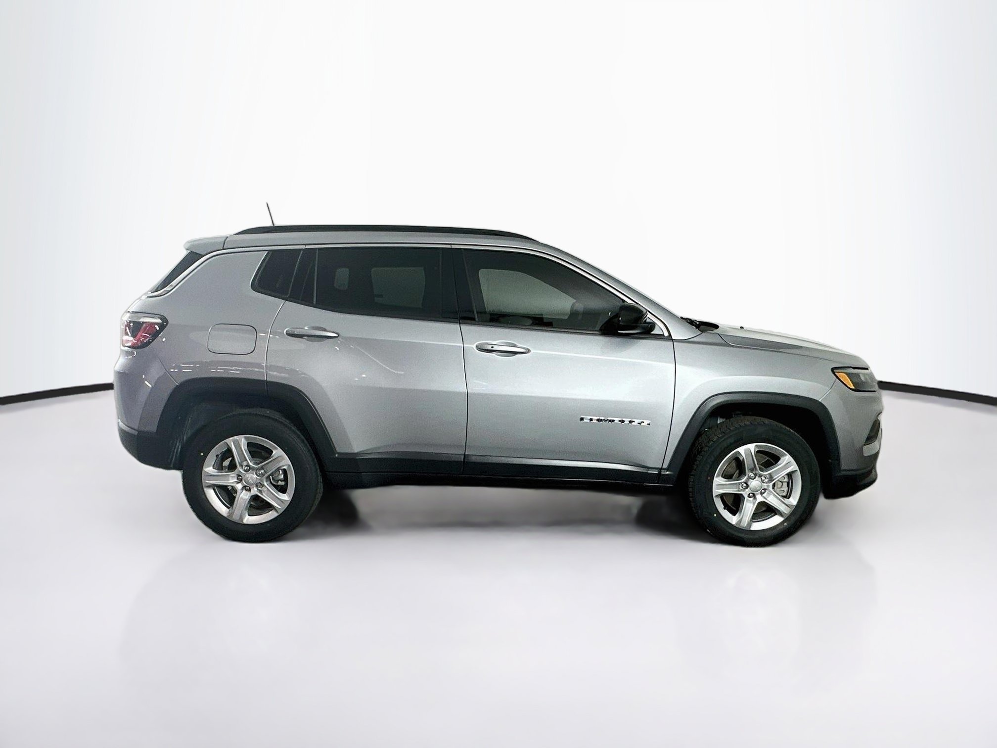 Used 2023 Jeep Compass Latitude AWD/4WD image 10