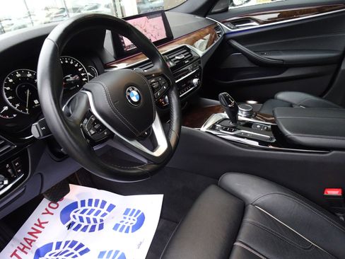 Used 2019 BMW 530e xDrive w/ Convenience Package image 12