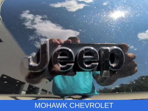 Used 2023 Jeep Grand Cherokee Altitude AWD/4WD image 31