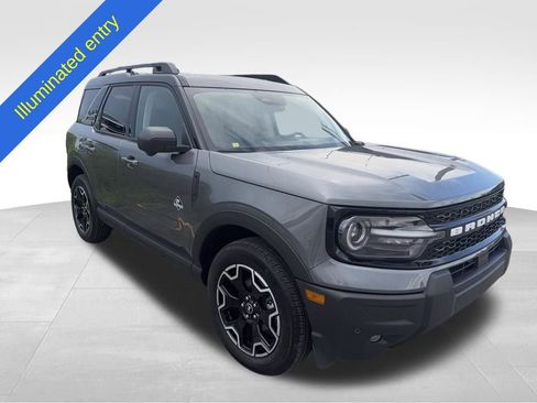 Used 2025 Ford Bronco Sport Outer Banks w/ Outer Banks Tech Package+ AWD/4WD image 17