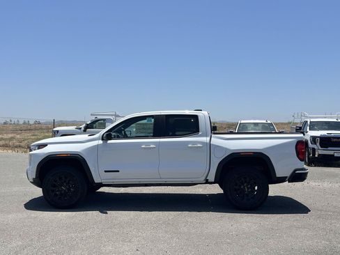 New 2026 GMC Canyon Elevation w/ LPO, Black Badging Package RWD image 6