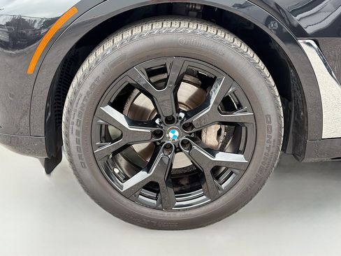 Used 2022 BMW X7 xDrive40i w/ Premium Package AWD/4WD image 44