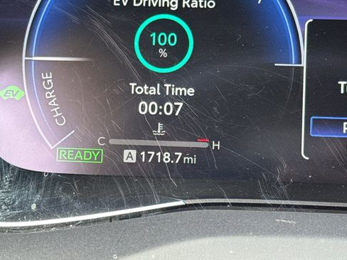 Certified 2024 Toyota Venza Limited AWD/4WD image 3