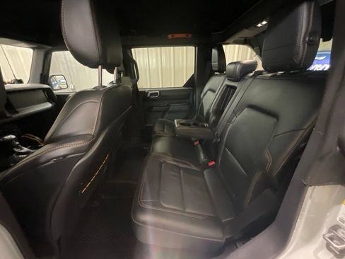 Used 2024 Ford Bronco Badlands AWD/4WD image 12