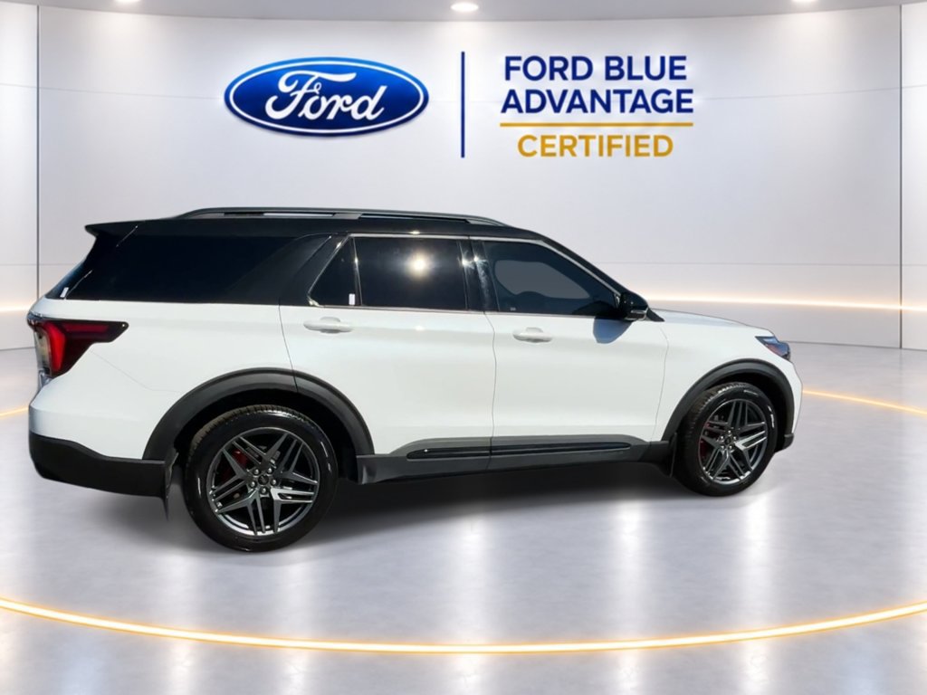 Used 2025 Ford Explorer ST AWD/4WD image 3