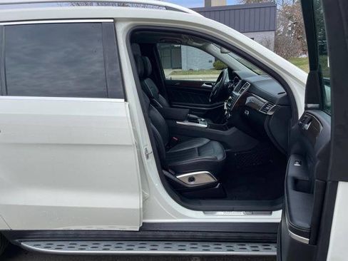Used 2013 Mercedes-Benz GL 450 4MATIC image 30