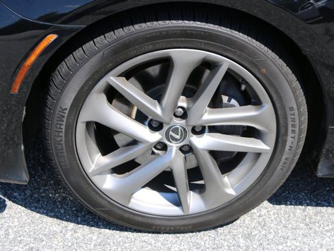 Used 2019 Lexus RC 300 w/ Accessory Package RWD image 9
