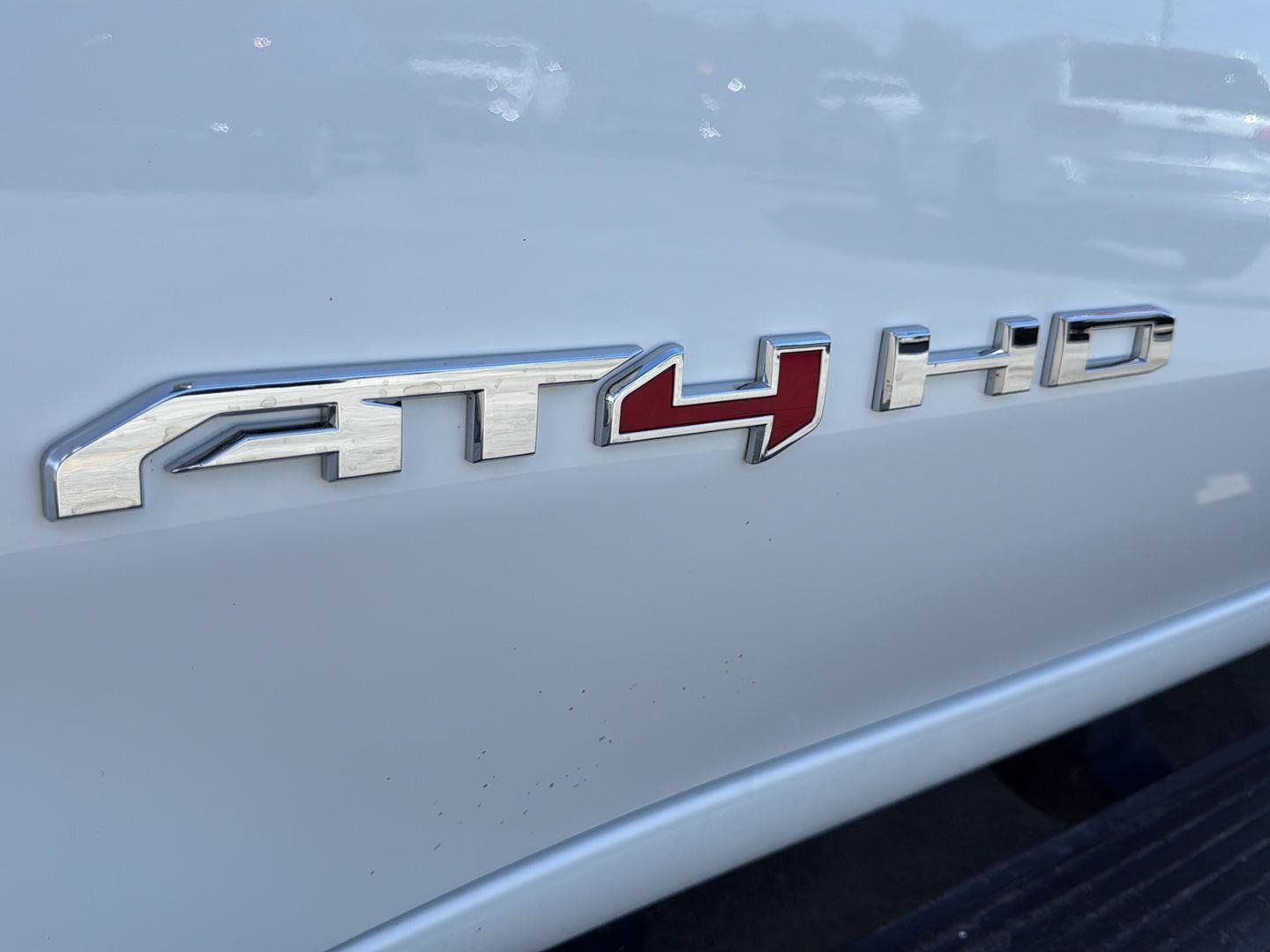 Used 2024 GMC Sierra 3500 AT4 w/ AT4 Preferred Package AWD/4WD image 28