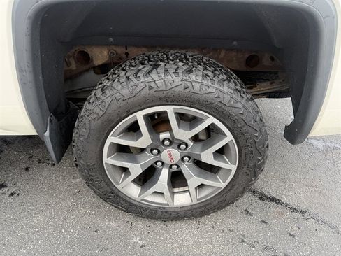 Used 2015 GMC Sierra 1500 SLE w/ All-Terrain Package AWD/4WD image 32
