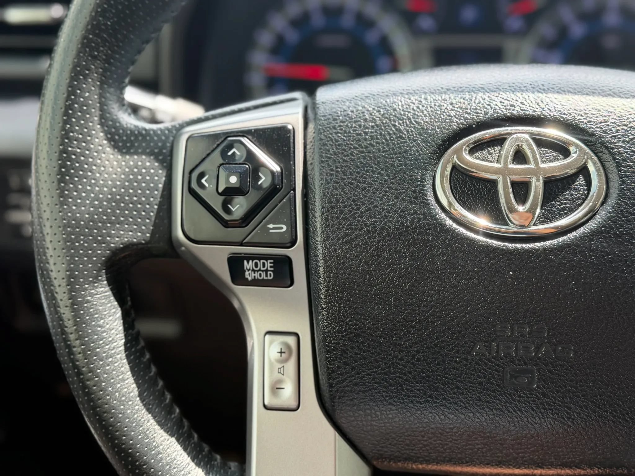 Used 2017 Toyota 4Runner SR5 RWD image 29