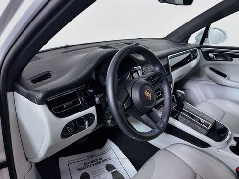 Certified 2023 Porsche Macan S w/ Premium Package Plus AWD/4WD image 4
