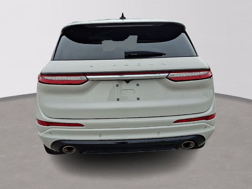 Used 2023 Lincoln Corsair Reserve w/ Equipment Group 202A AWD/4WD image 5