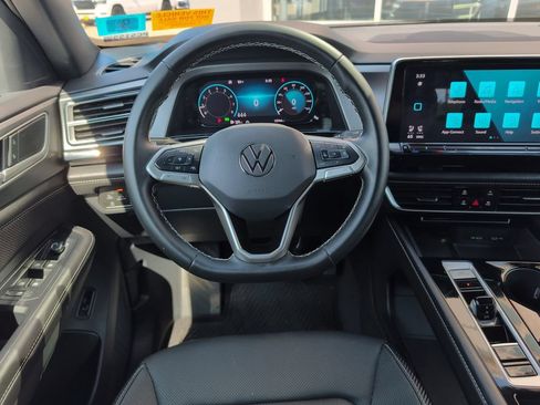 Used 2024 Volkswagen Atlas Cross Sport SE AWD/4WD image 13