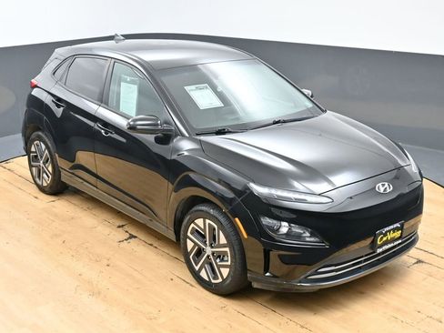 Used 2023 Hyundai Kona SE w/ Cargo Package image 41