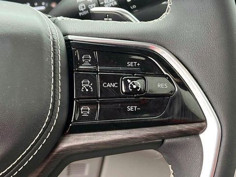 Certified 2023 Jeep Grand Cherokee L Overland w/ Luxury Tech Group IV AWD/4WD image 23