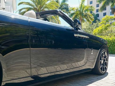 Used 2018 Rolls-Royce Dawn image 26