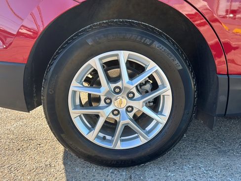 Used 2023 Chevrolet Equinox LT image 43