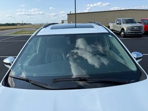 Used 2020 Chrysler Pacifica Limited FWD image 10