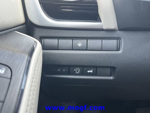 Used 2023 Nissan Rogue SL w/ SL Premium Package FWD image 12