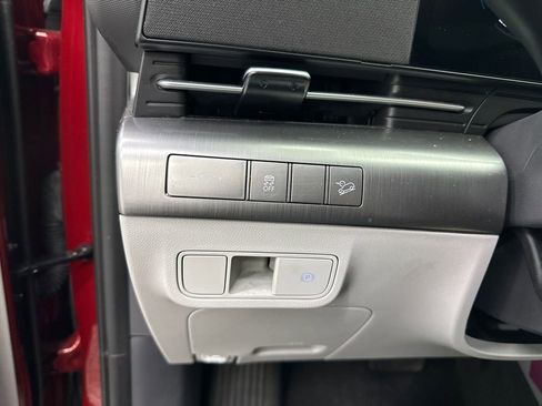 Used 2025 Hyundai Kona SEL image 30