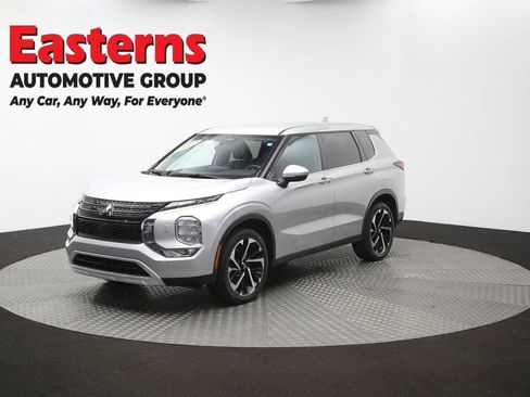 Used 2024 Mitsubishi Outlander SE AWD/4WD image 55