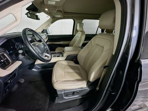 Used 2024 Ford Expedition Limited image 13