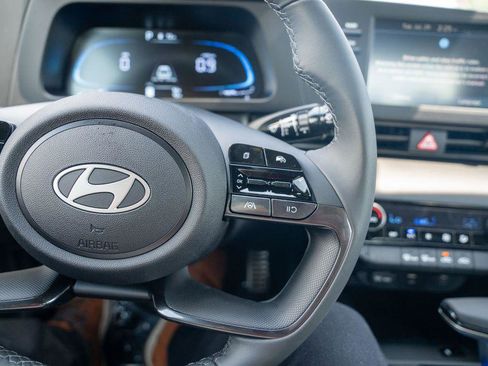 New 2025 Hyundai Elantra Sport image 22