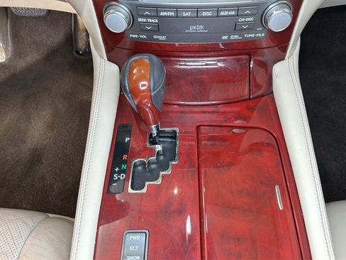 Used 2012 Lexus LS 460 w/ Luxury Value Edition RWD image 23