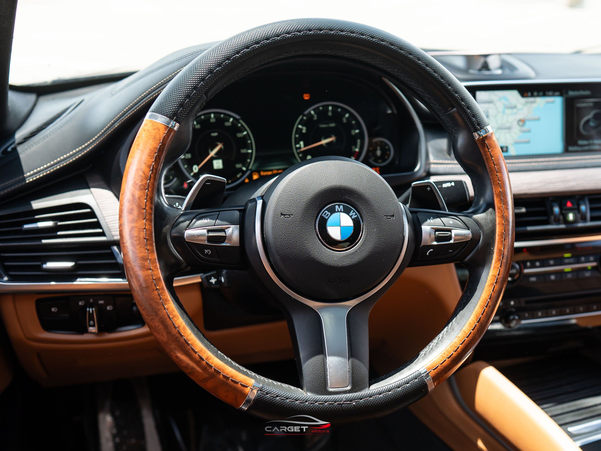 Used 2017 BMW X6 xDrive50i w/ Dynamic Handling Package AWD/4WD image 24